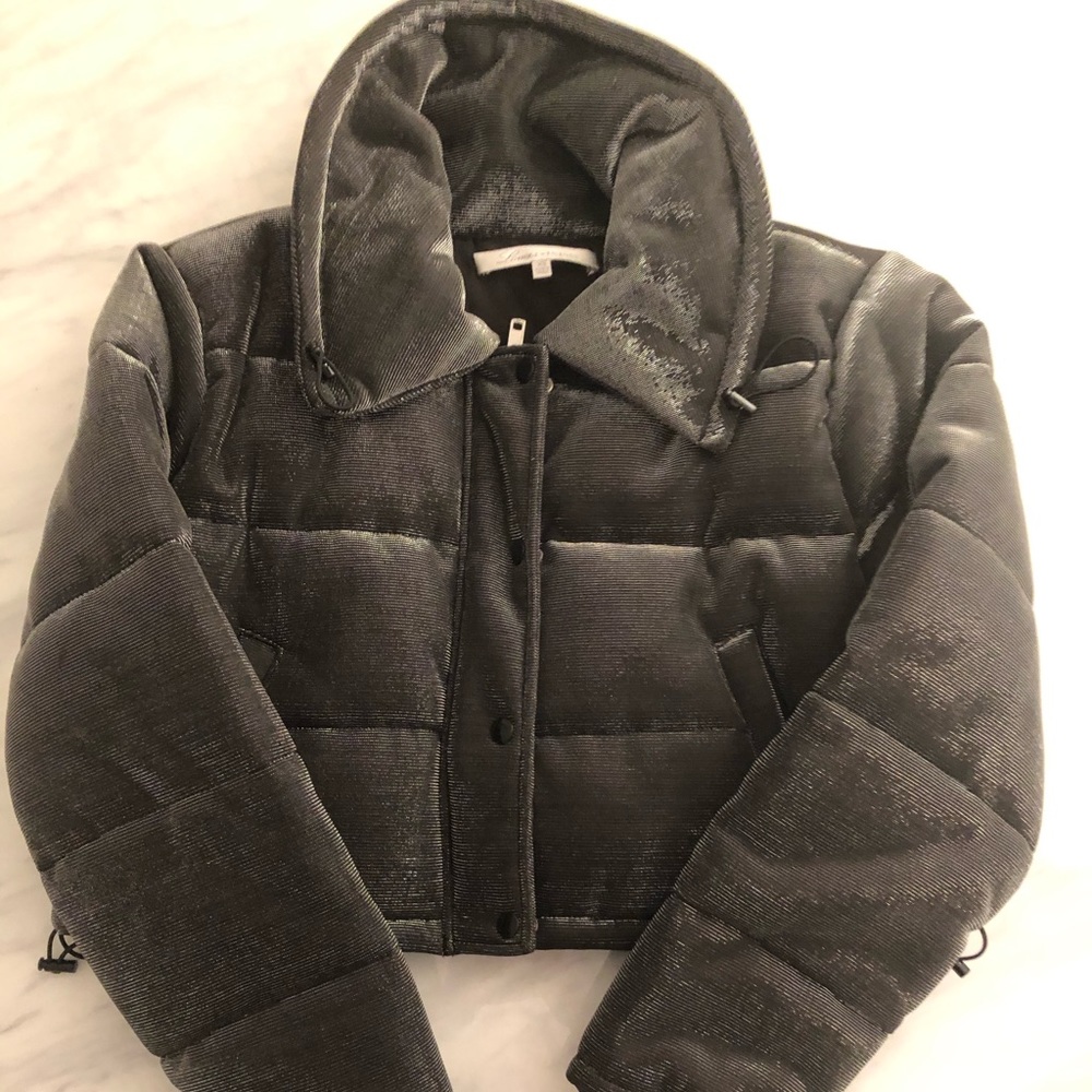 Lovers + Friends Dee Cropped Puffer - Picture 5 of 7